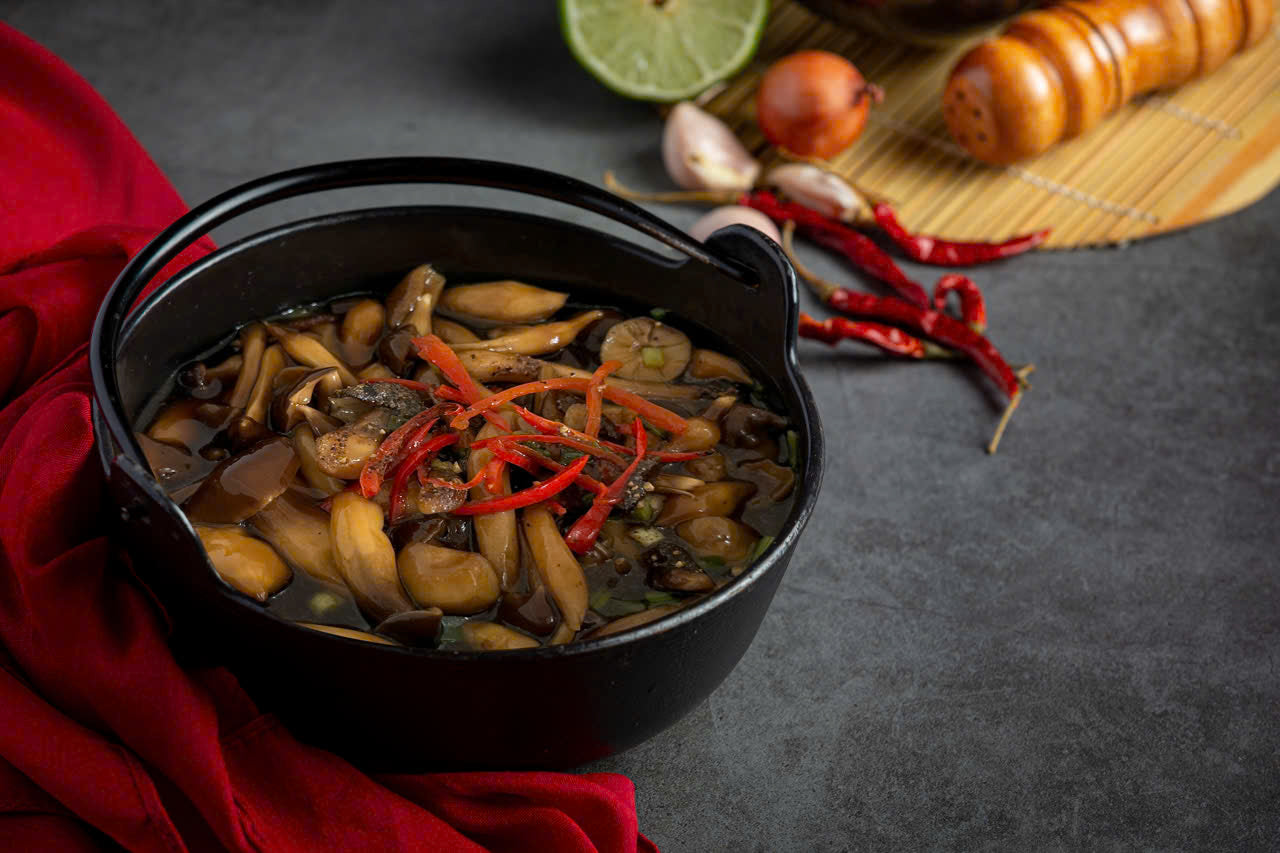 Braised Black Termite Mushroom with Pepper (Nấm Mối Đen Kho Tiêu)