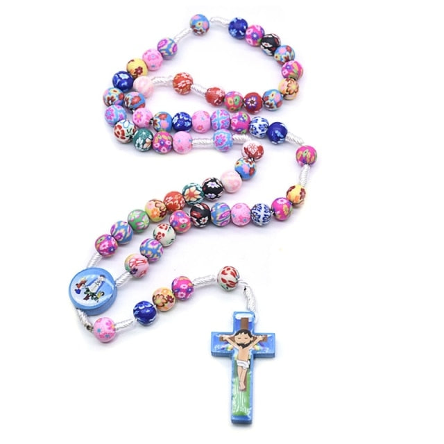 QIGO Collier Chapelet Coloré en Argile Polymère Fait Main pour Enfants Perles de Prière Croix Catholique