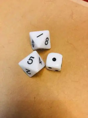 Tools for starting and shaking hexagrams, eight trigrams dice, solid wood dice cup, King Wen's copper coin, and six trigrams