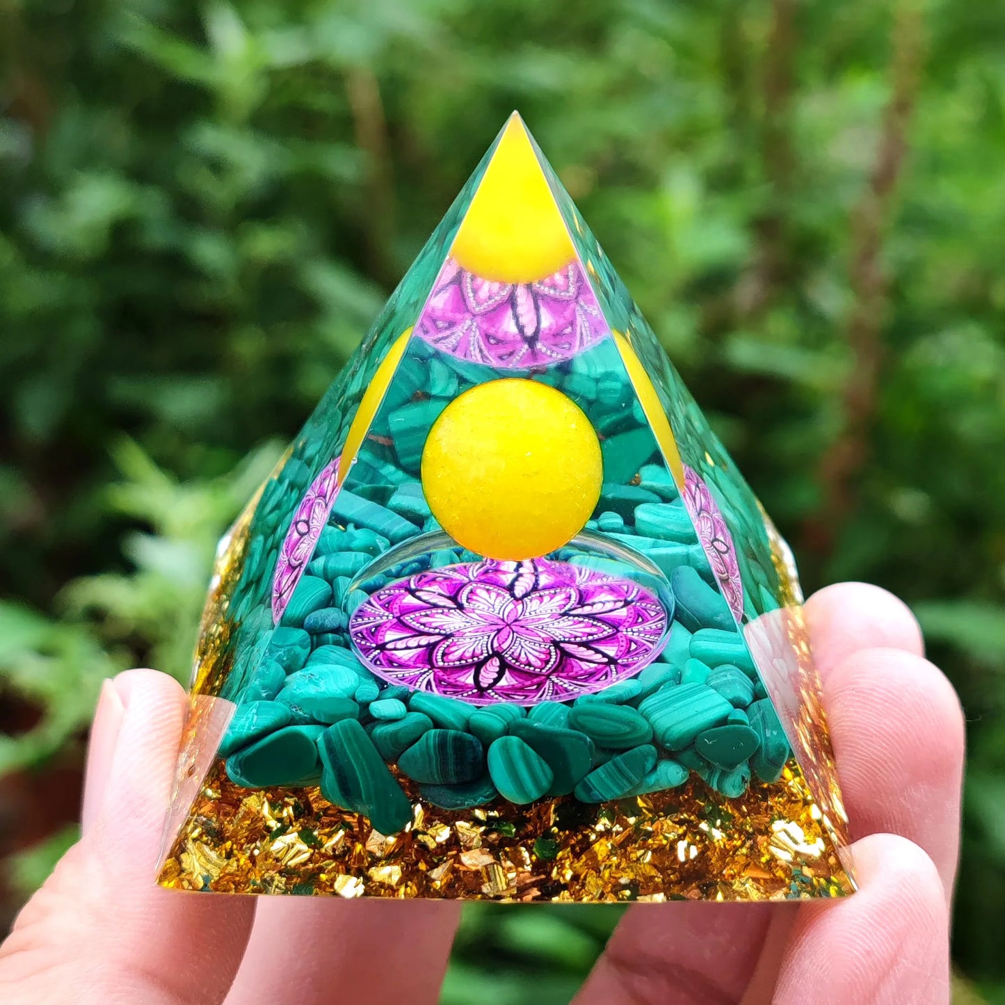 Natural stone amethyst crystalEnergy Generator Orgone Pyramid for E-Energy Protection Healing meditation orgonite crystal chakra