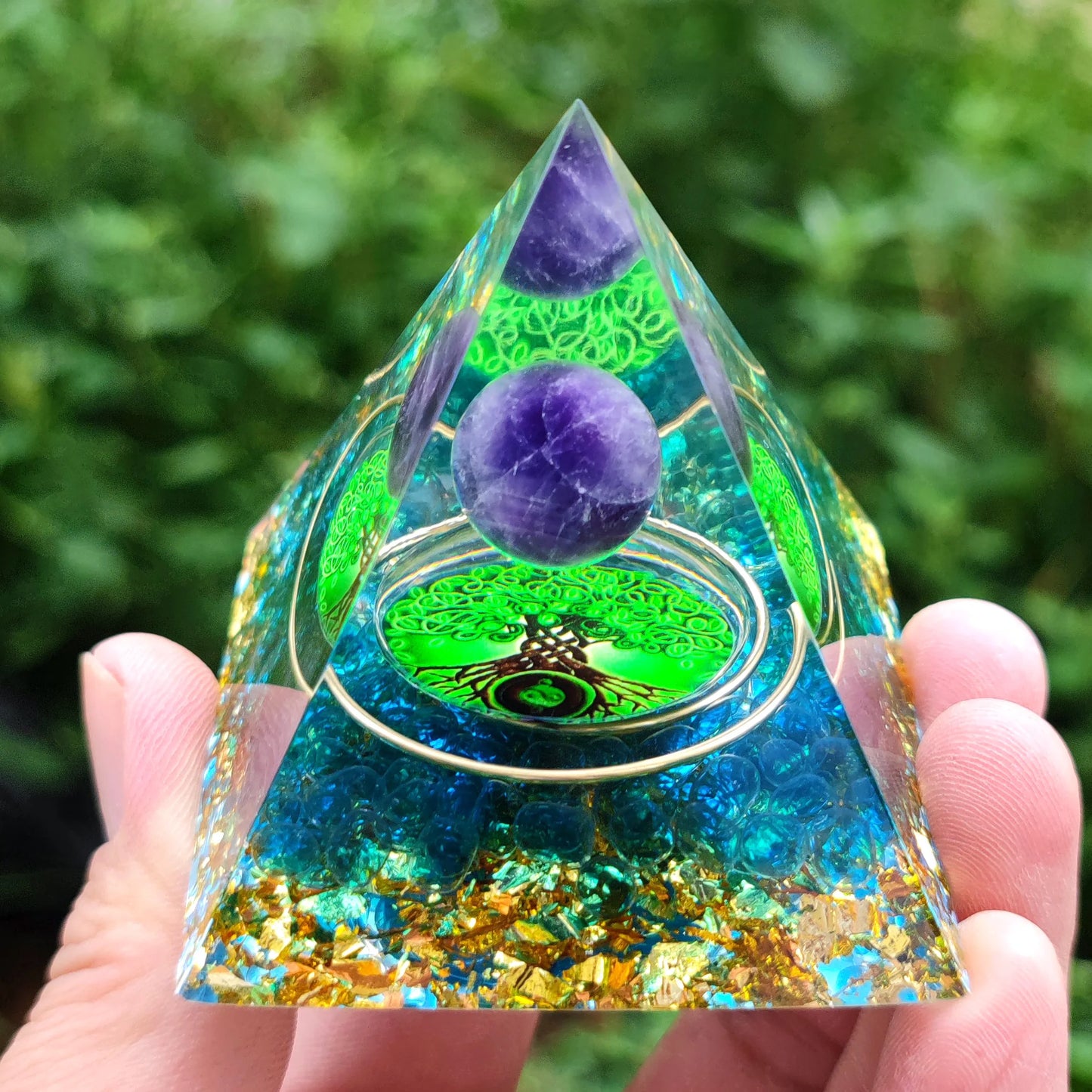 Natural stone amethyst crystalEnergy Generator Orgone Pyramid for E-Energy Protection Healing meditation orgonite crystal chakra