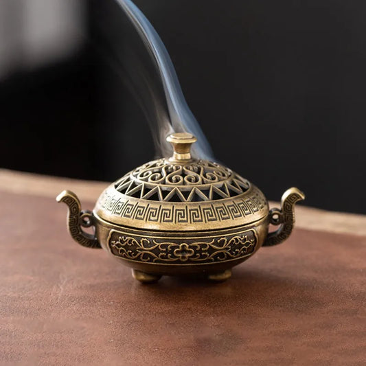 Vintage Alloy Incense Burner Stick Holder Three Legged Hollow Out Mini Sandalwood Censer Incense Burner Home Decoration