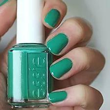 Essie Nail Lacquer | Ruffles and Feathers #875 (0.5oz)
