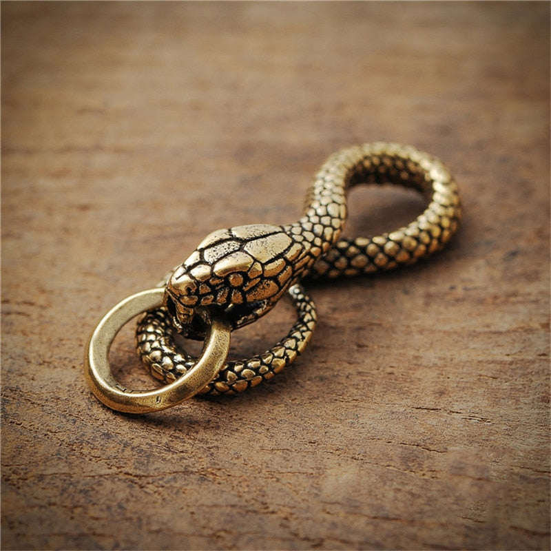 Handmade Pure Copper Zodiac Snake Keychains Pendants Vintage Brass Animal Python Waist Buckle Punk Men Women Car Key Chain Rings