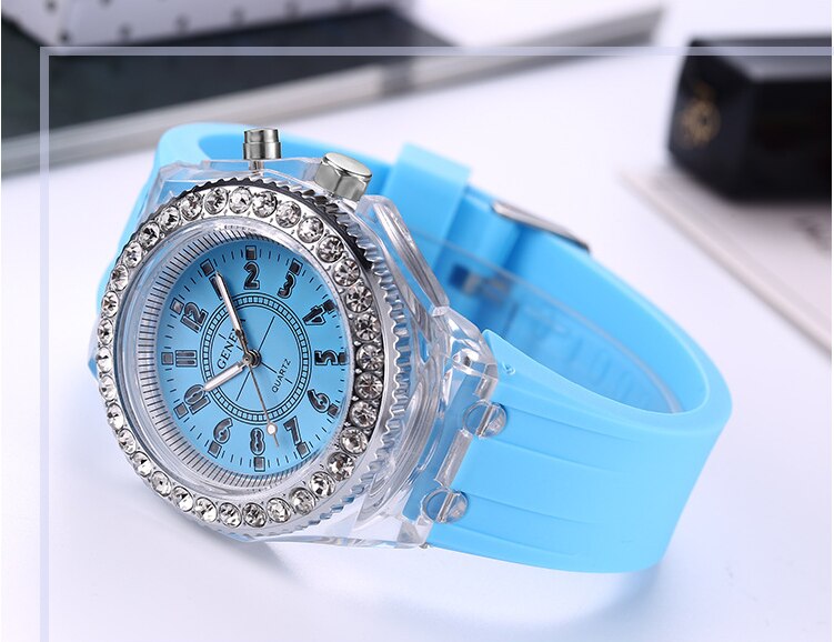 Women Flash Luminous Personalized Rhinestone Led Watch Trends Students Lovers Jellies Woman Men's Watches Light Wrist Watch