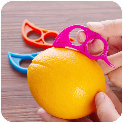 5Pcs Creative Orange Peelers Lemon Slicer Fruit Stripper Easy Opener Citrus Knife Kitchen Tools Gadgets (Random Color)