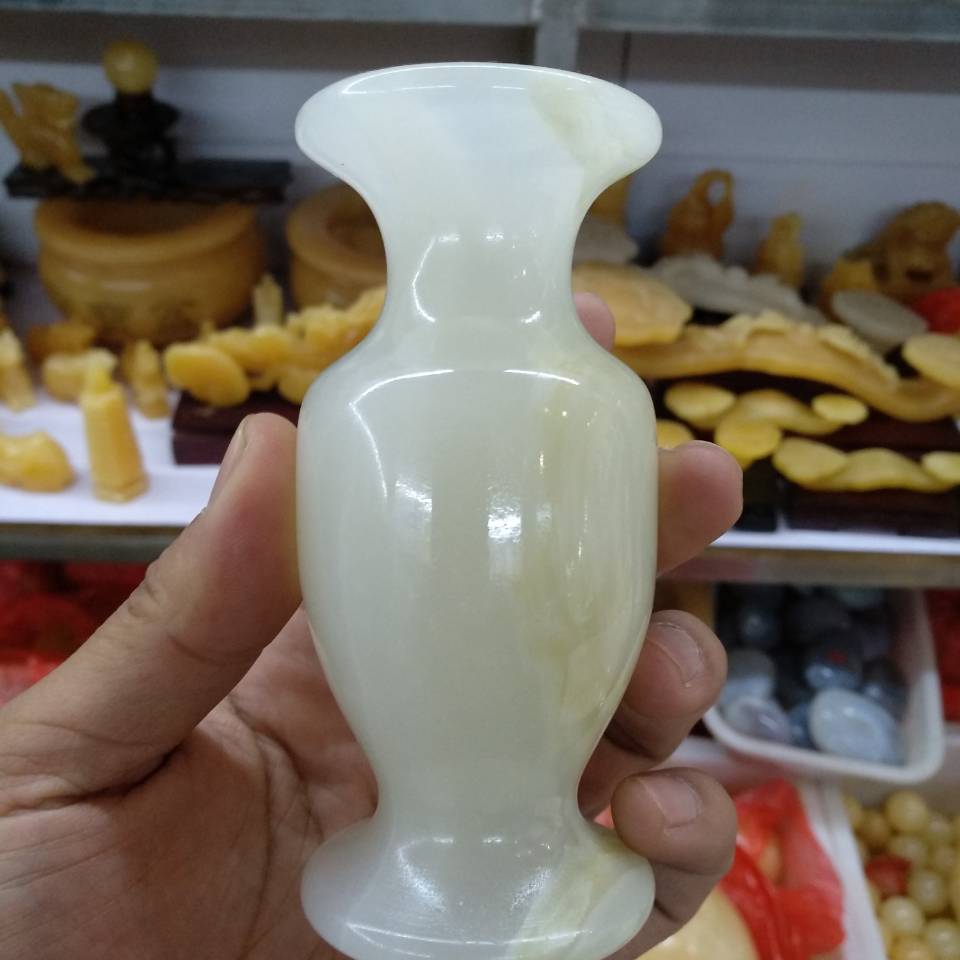 Natural Afghan white jade Hand-carved vase Decorative furnishing articles